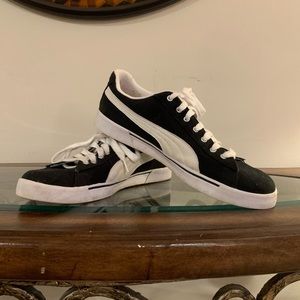 Black and White Pumas